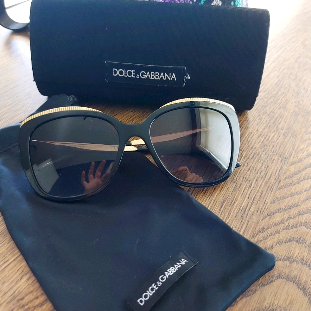 Mint condition Dolce & Gabbana sunglasses
